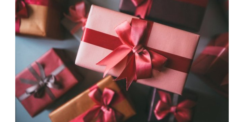 10 идей для подарка девушке на день рождения